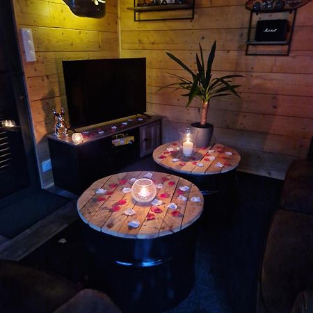 Chalet Industriel Avec Filet Et Spa Sorigny Eksteriør billede