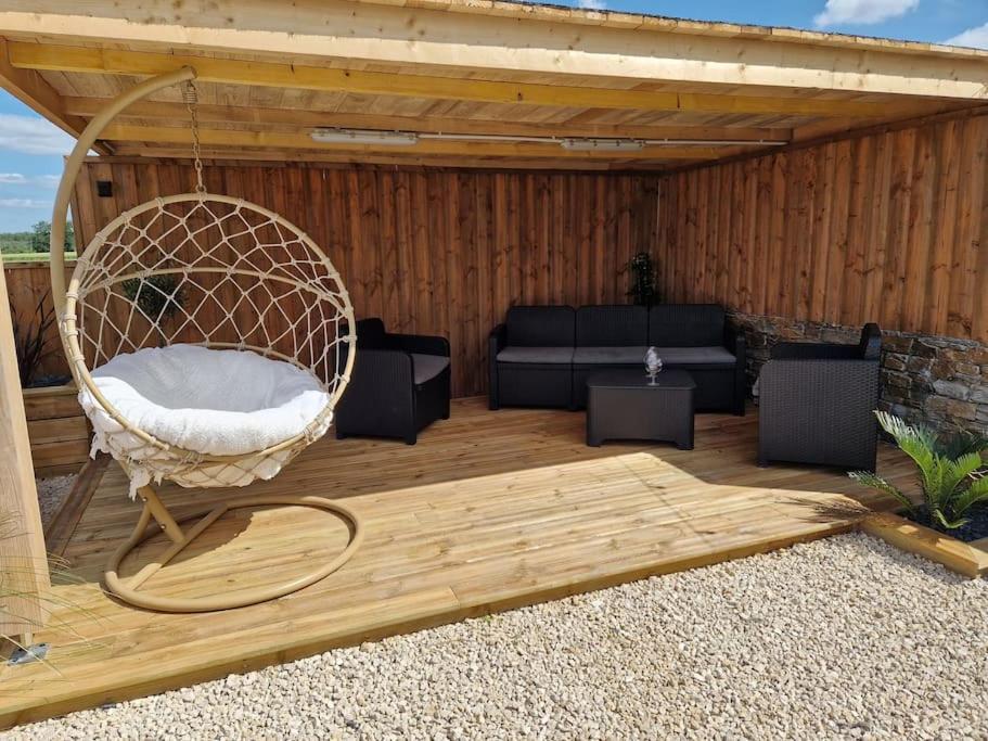Chalet Industriel Avec Filet Et Spa Sorigny Eksteriør billede