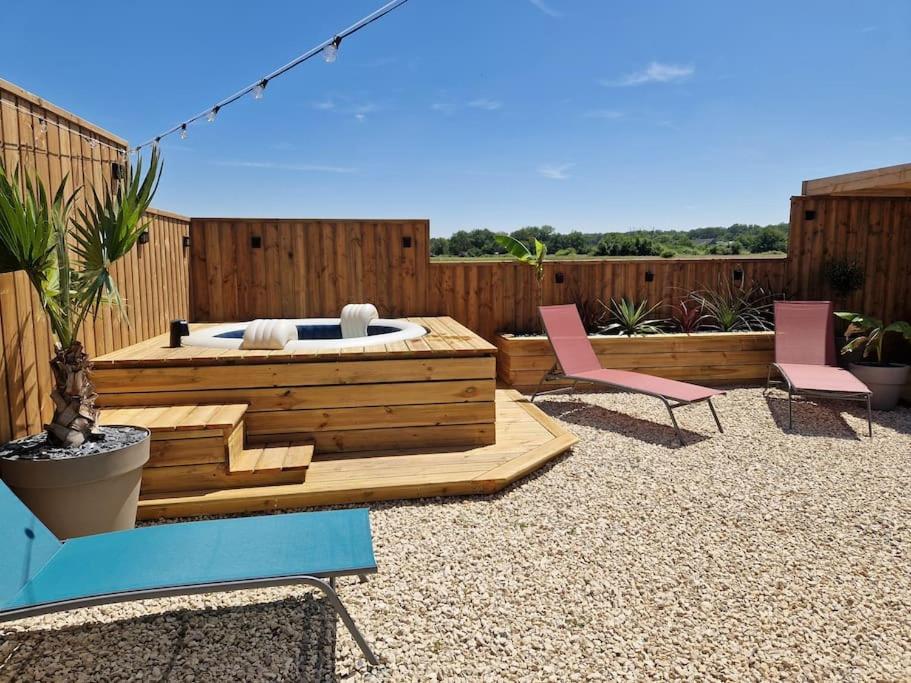 Chalet Industriel Avec Filet Et Spa Sorigny Eksteriør billede