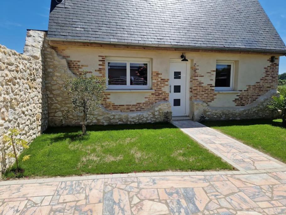 Chalet Industriel Avec Filet Et Spa Sorigny Eksteriør billede